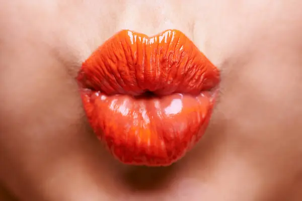 Ruj Güzellik Makyaj Için Öpücük Makyaj Malzemesi Arka Planda Ürünleri — Stok fotoğraf