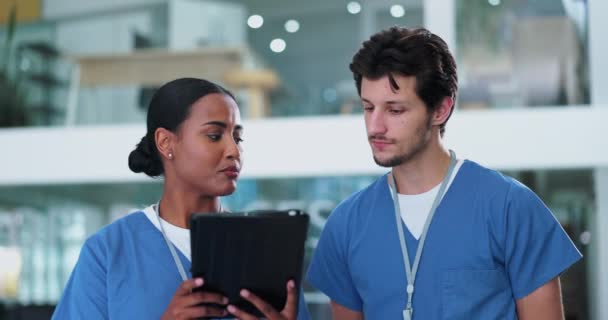 Enfermeros Trabajo Equipo Planificación Tabletas Para Investigación Salud Asesoramiento Apoyo — Vídeos de Stock