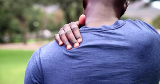 Zewnątrz Ból Barku Człowieka Fitness Pleców Treningu Zapaleniem Fibromialgii Urazu — Wideo stockowe
