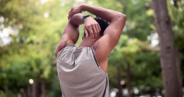Вид Сзади Природа Бегун Растягивая Руки Фитнес Тренировки Оздоровительные Физические — стоковое видео