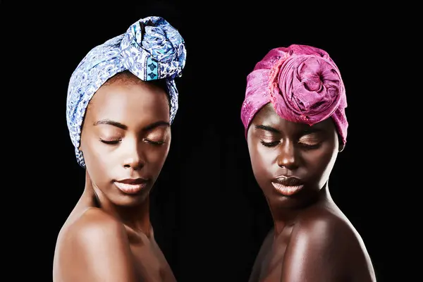 Black Women Head Wrap Relax Portrait Beauty Skincare Natural Cosmetics — Stock Photo, Image
