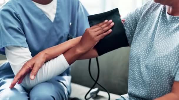 Consulta Pacientes Enfermeiros Pressão Arterial Cardiologia Bem Estar Hipertensão Check — Vídeo de Stock