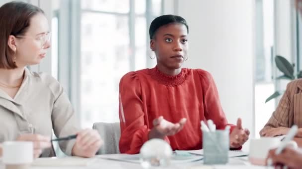 Ženy Tým Setkání Při Startu Kanceláři Konverzací Nápady Nebo Poslechu — Stock video