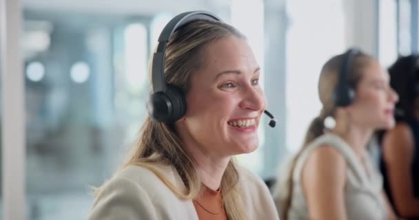 Cara Feliz Mujer Una Oficina Call Center Para Servicio Cliente — Vídeos de Stock