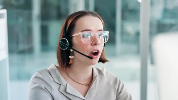 Centro Llamadas Atención Cliente Mujer Ordenador Hablando Para Consulta Ayuda — Vídeos de Stock