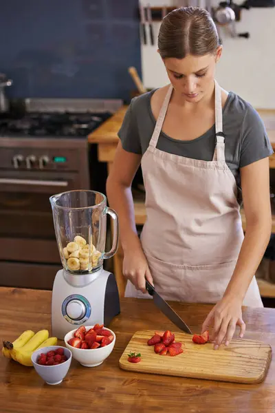 Woman Fruit Blender Healthy Smoothie Kitchen Weight Loss Nutrition Chopping — Stock Photo, Image