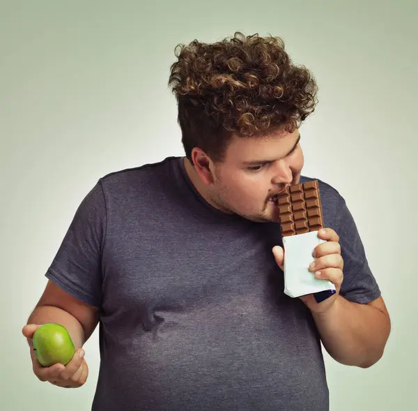 Man Apple Chocolate Studio Choice Junk Food Sweet Diet Wellness — Stock Photo, Image