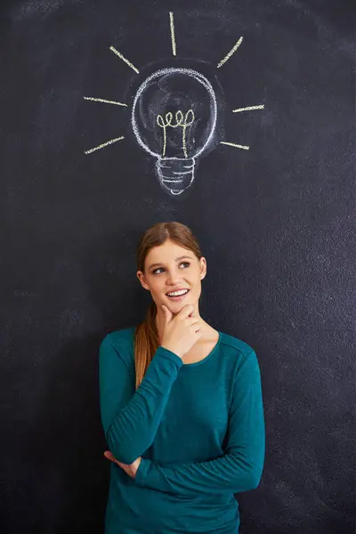 Thinking Creative Woman Light Bulb Chalkboard Inspiration Brainstorming Problem Solving — Stock Photo, Image