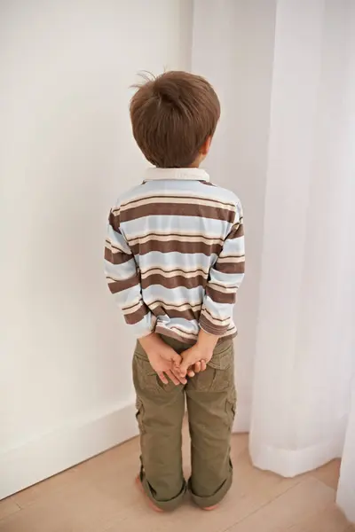 Παιδί Αγόρι Πρόβλημα Και Χρόνος Για Κακή Συμπεριφορά Πειθαρχία Και — Φωτογραφία Αρχείου