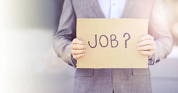 Pessoa Desemprego Busca Emprego Papelão Recessão Trabalhador Profissional Com Sinal — Fotografia de Stock