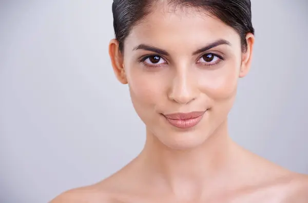 Schönheit Porträt Und Dermatologie Frau Mit Lächeln Und Kosmetische Pflege — Stockfoto