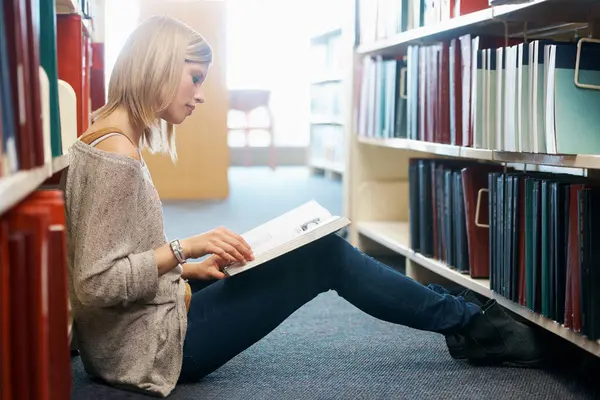 Woman Library Reading Book Floor Studying Education University Scholarship Learning — Stock Photo, Image
