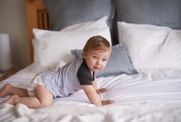 Boy Baby Crawl Bed Portrait Joy Kid Motor Skills Bedroom — Stock Photo, Image