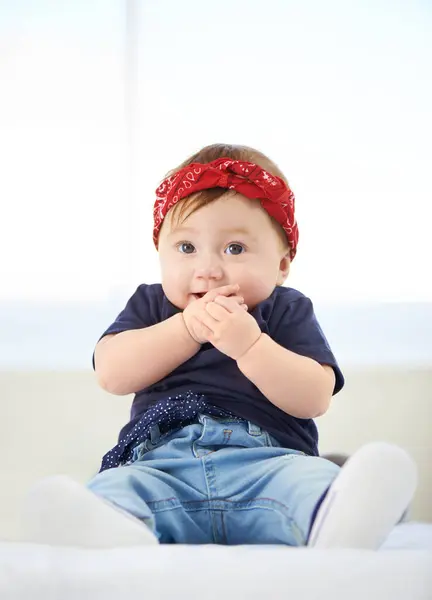 Portrait Sitting Bed Baby Fashion Family Home Cute Trendy Street — Stock Photo, Image