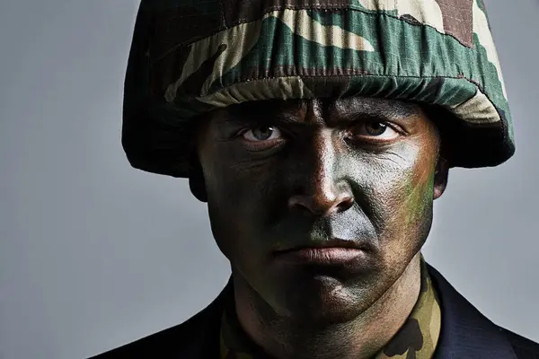 Mand Portræt Soldat Med Camouflage Til Militær Krig Eller Kamp - Stock-foto