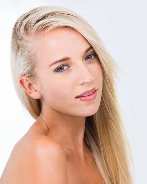 Blondynka Fryzura Studio Portret Dla Uśmiechu Wellness Lub Wyniki Przez — Zdjęcie stockowe