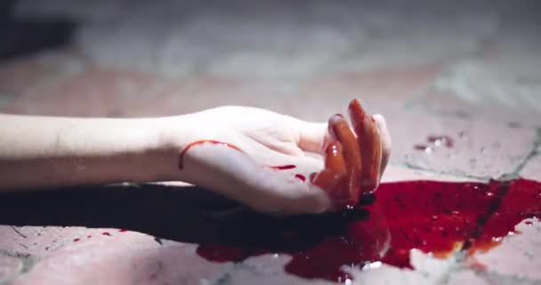 Offret Hand Och Blod Gatan Brottsplatsen Med Mord Fara Och — Stockvideo