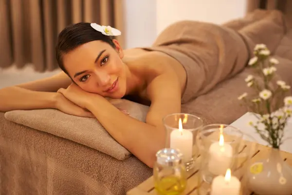 Retrato Relax Masaje Para Mujer Spa Tratamiento Bienestar Para Cuidado —  Fotos de Stock