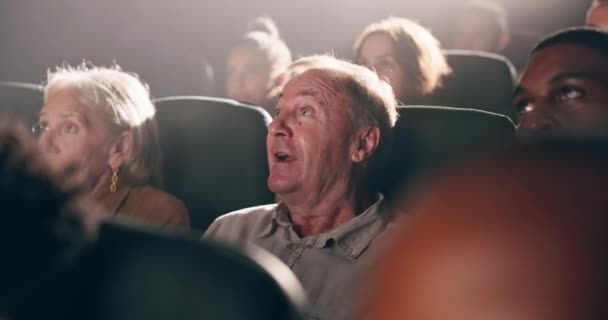 Horror Film Senior Mensen Bioscoop Met Shock Voor Angst Thriller — Stockvideo