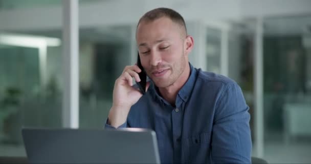 Negócios Telefonema Homem Com Laptop Profissional Planejamento Com Cronograma Comunicação — Vídeo de Stock