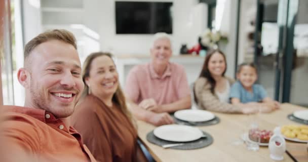 Selfie Οικογένεια Και Σπίτι Στο Τραπέζι Για Μεσημεριανό Γεύμα Την — Αρχείο Βίντεο