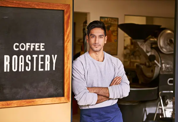 Barista Café Homem Com Braços Cruzados Retrato Para Pequenas Empresas — Fotografia de Stock