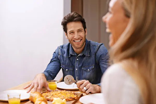 Family Pizza Funny Happiness Home Bonding Together Weekend Break Cheerful — Stock Photo, Image