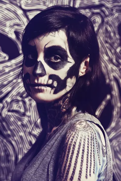 Totenkopf Maske Und Frauenporträt Nach Muster Für Fest Halloween Und — Stockfoto