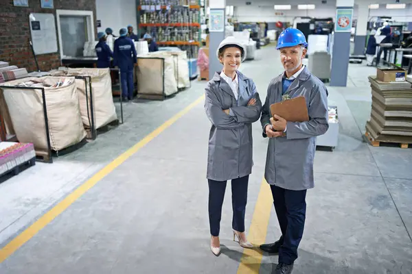Manager Smile Portrait Factory Production Process Industry Manufacturing Distribution Workers — Stock Photo, Image