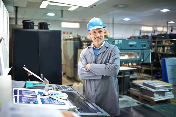 Portrait Confident Manager Warehouse Machine Printing Equipment Maintenance Production Supervisor — Stock Photo, Image