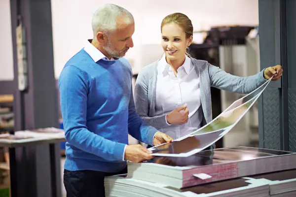Factory Business People Check Print Quality Creative Industry Warehouse Sector — Stock Photo, Image
