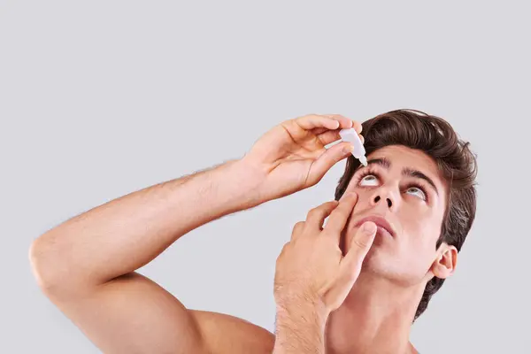 Man Allergies Treatment Eye Drops Infection Sight Vision Gray Studio — Stockfoto