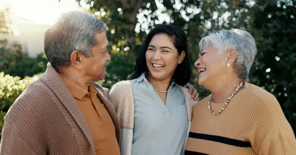 Frauen Lachende Oder Ältere Eltern Umarmen Sich Bindung Unterstützung Oder — Stockfoto