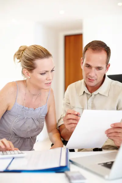 Couple Documents Financial Bills Planning Taxes Reading Report Budget Letter — Stock Photo, Image