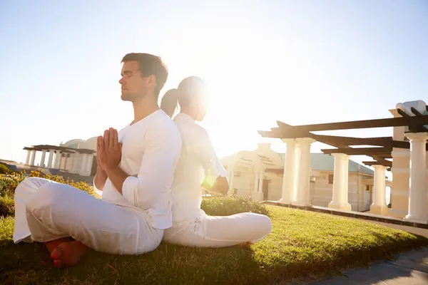 Meditatie Gebedshouding Mensen Yoga Retraite Met Balans Rust Ontspanning Mindfulness — Stockfoto
