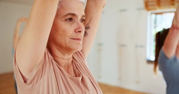 Senior Woman Yoga Relax Class Stretching Spiritual Wellness Balance Together — Stock Video