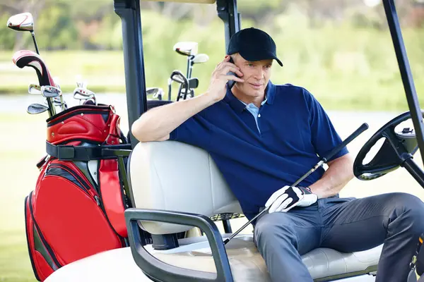 Golf Arabasında Iletişim Iletişim Planlama Için Telefon Görüşmesi Konuşma Erkek — Stok fotoğraf