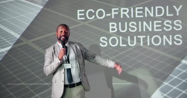 Hombre Conferencia Educar Hablar Presentación Soluciones Ecológicas Empresariales Para Medio — Vídeo de stock