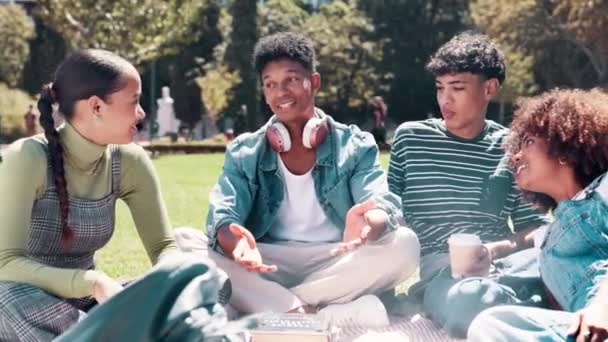 행복과 다양성과 소통과 결합에 대화와 대학에서 교육을 그룹을위한 캠퍼스에서 — 비디오