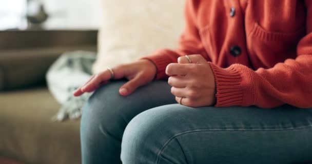 Las Manos Estrés Ansiedad Preocupan Sofá Con Depresión Salud Mental — Vídeos de Stock