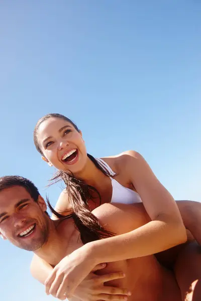 Happy Laughing Couple Piggy Back Beach Love Hug Support Together — Stock Photo, Image