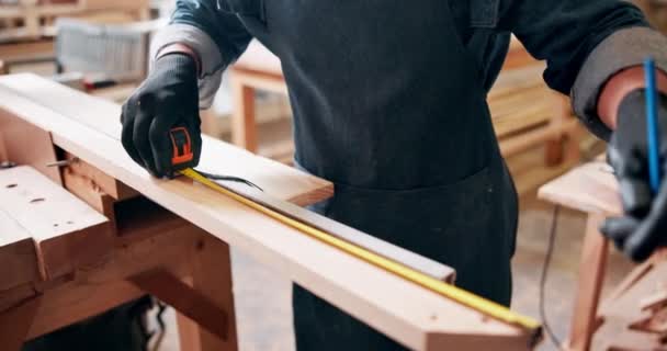 Oficina Madeira Carpinteiro Masculino Para Construção Projeto Madeira Com Medição — Vídeo de Stock