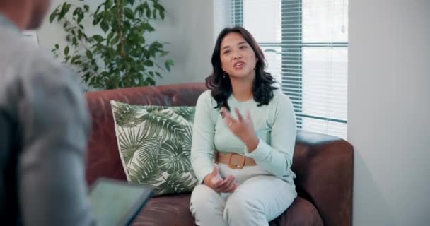 Psychologie Pomoc Žena Pohovce Pro Poradenství Diskusi Léčbu Úzkosti Traumatu — Stock video