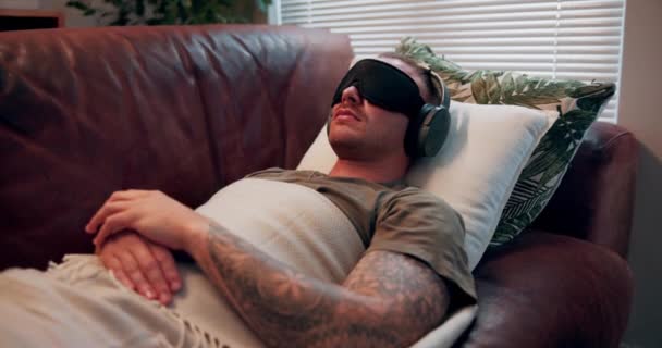 Psilocybin Therapy Sofa Man Headphones Eye Mask Depression Anxiety Wellness — Stock Video
