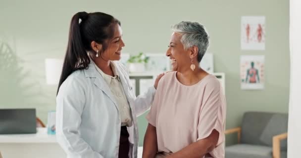 Arts Senior Patiënt Vrouwen Voor Gezondheid Portret Hulp Medisch Advies — Stockvideo