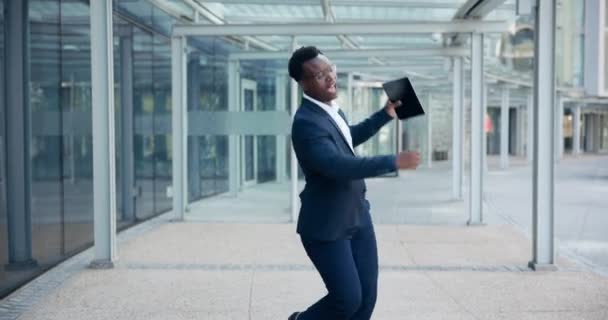 Business Black Man Dancing City Celebration Success Salesman Winning Outdoor — Stock Video