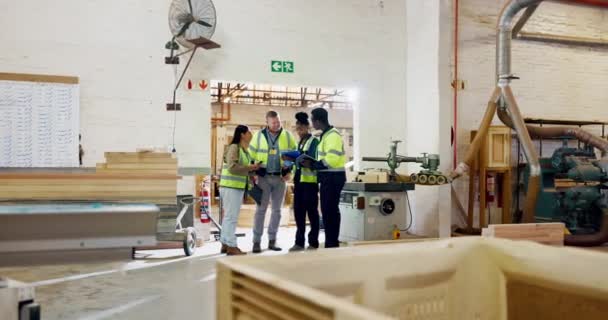 Construction Team Talking Technology Factory Technical Equipment Carpentry Building Men — Stock Video