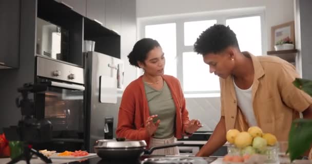Influencer Para Gotowanie Kuchni Lub Strumieniowe Kamery Vlog Żywności Tworzenia — Wideo stockowe
