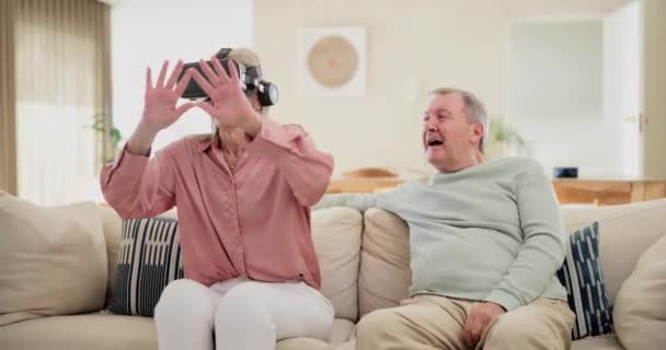 Reif Paar Und Spaß Mit Virtual Reality Brille Für Spiele — Stockvideo