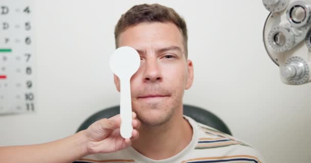Man Reading Eye Testing Optometrist Office Vision Eyesight Glasses Optician — Stock Video
